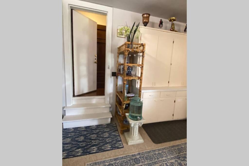 Elegant Spacious Private Studio ~ Upscale ברקלי מראה חיצוני תמונה