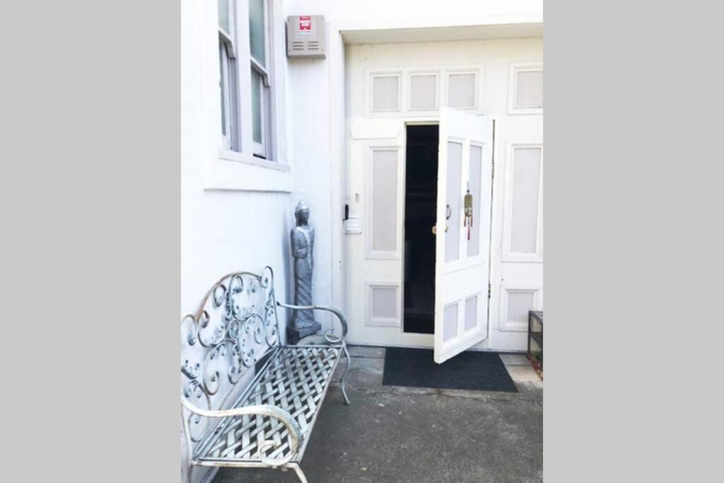 Elegant Spacious Private Studio ~ Upscale ברקלי מראה חיצוני תמונה